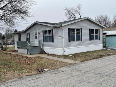 /international/us/605-pine-street-normal-il-110105222094/