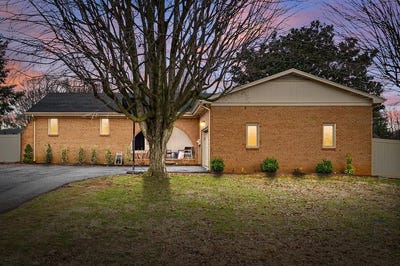 /international/us/1112-black-oak-lane-hopkinsville-ky-110106215775/
