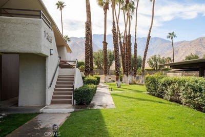 /international/us/2825-n-los-felices-palm-springs-ca-110108978286/