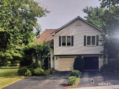 /international/us/18-apple-hill-newington-ct-110110324346/