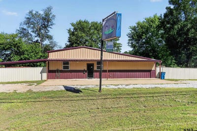 /international/us/819-n-main-st-gladewater-tx-110109758527/