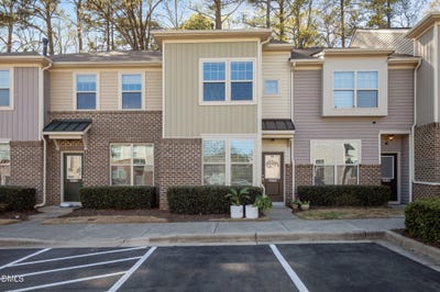 /international/us/18-pocono-drive-durham-nc-110106767032/