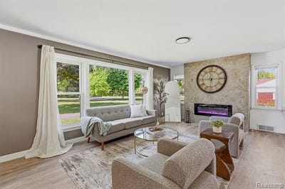 /international/us/8710-32-mile-road-washington-twp-mi-110108608861/