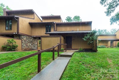 /international/us/129-colony-drive-arden-nc-110119471394/