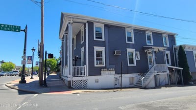/international/us/831-main-street-stroudsburg-pa-110108126009/