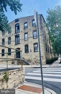 /international/us/374-shurs-lane-philadelphia-pa-110108796332/