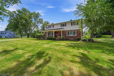 /international/us/1430-whitehall-drive-suffield-oh-110108687012/