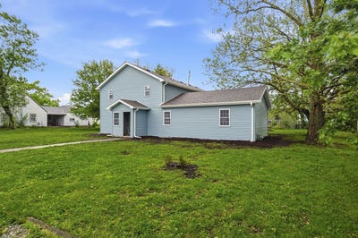 /international/us/305-parkway-court-gridley-il-110120137993/