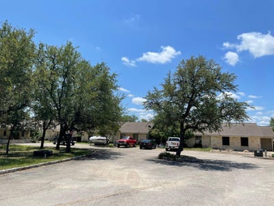 /international/us/21107-highland-lake-dr-lago-vista-tx-110104845449/
