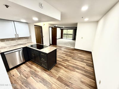 /international/us/333-ski-way-incline-village-nv-110107782737/