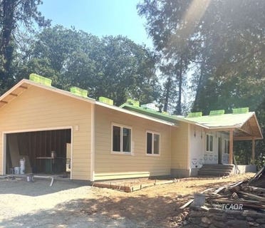 /international/us/105-hawthorne-st-weaverville-ca-110100881917/?lang=zh-cn