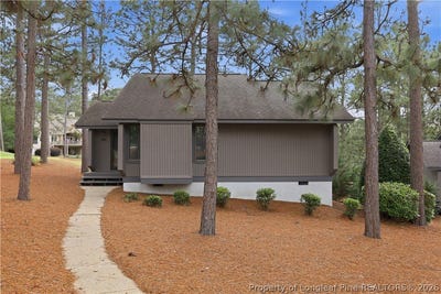 /international/us/180-barton-hills-court-pinehurst-nc-110108058852/
