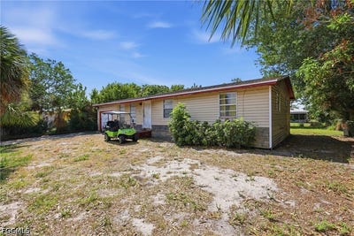 /international/us/1004-kentucky-avenue-clewiston-fl-110107878722/