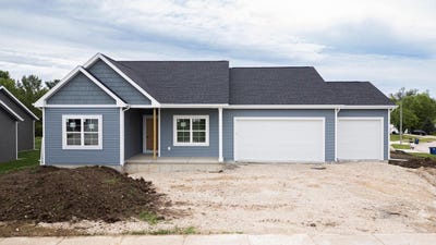 /international/us/302-riverside-court-theresa-wi-110098128856/