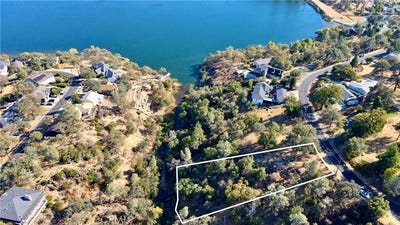 /international/us/17005-knollview-hidden-valley-lake-ca-110120745218/