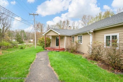 /international/us/2241-meadow-sage-court-east-stroudsburg-pa-110107776995/
