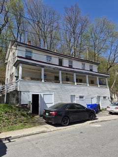 /international/us/51-merrill-street-springfield-vt-110107811015/
