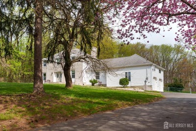 /international/us/304-schoolhouse-road-monroe-nj-110107841600/