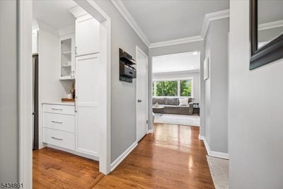 /international/us/68-voorhees-corner-rd-raritan-twp-nj-110108408864/