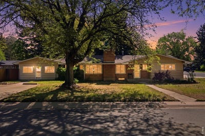 /international/us/2332-s-college-ave-fort-collins-co-110107996621/
