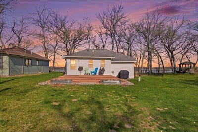 /international/us/7014-107th-avenue-clear-lake-twp-mn-110108057767/