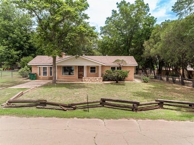 /international/us/314-sw-3rd-street-perkins-ok-110108694360/