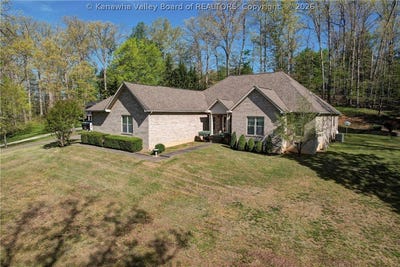 /international/us/46-youngview-drive-elkview-wv-110107540408/