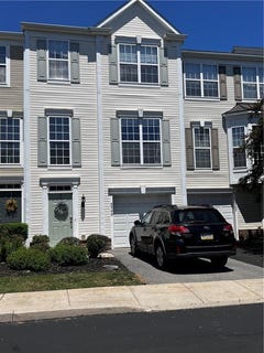 /international/us/8549-gateway-road-upper-macungie-twp-pa-110108588851/