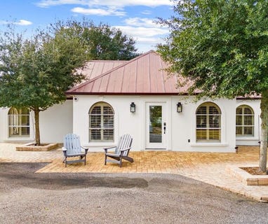 /international/us/2395-w-county-highway-30a-santa-rosa-beach-fl-110105794425/