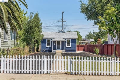 /international/us/212-illinois-street-vallejo-ca-110108917478/