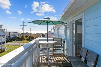 /international/us/101-seahorse-lane-carolina-beach-nc-110106705116/