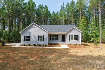 /international/us/2902-peden-bridge-road-chester-sc-110119413701/