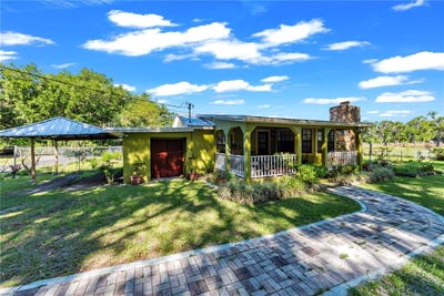 /international/us/13610-acker-road-dover-fl-110108167609/