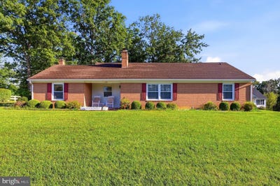 /international/us/121-elmwood-road-winchester-va-110120004387/