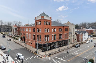 /international/us/101-s-main-street-winchester-ky-110107506054/