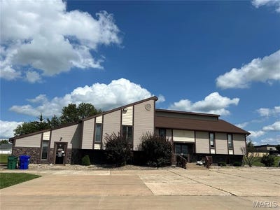 /international/us/2000-laharpe-street-kirksville-mo-110106374054/