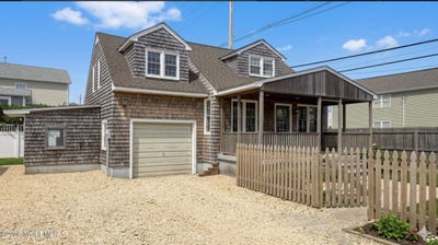 /international/us/113-kerr-avenue-lavallette-nj-110108225441/