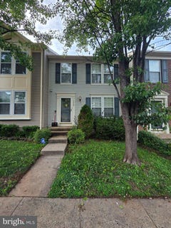 /international/us/15729-viewpoint-circle-dumfries-va-110108448970/