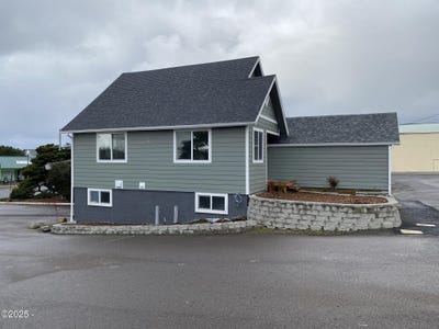 /international/us/1333-ne-keel-avenue-lincoln-city-or-110104220190/