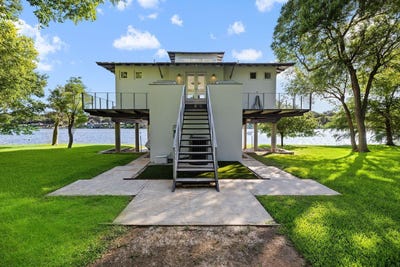 /international/us/1921-legends-parkway-kingsland-tx-110099727614/