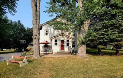 /international/us/364-bay-street-cape-vincent-ny-110120453494/