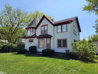 /international/us/809-2nd-avenue-n-clear-lake-ia-110107382626/