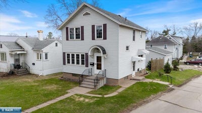 /international/us/520-n-15th-street-virginia-mn-110107940094/