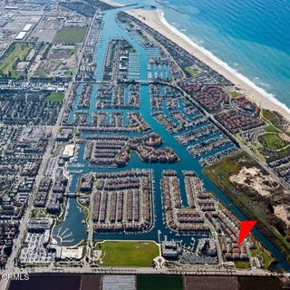/international/us/1232-bayside-circle-oxnard-ca-110101023967/