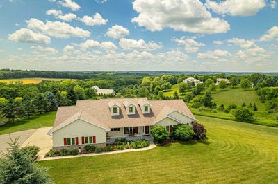 /international/us/w3960-vista-lane-belleville-wi-110100722963/