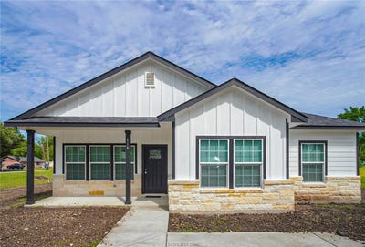 /international/us/816-w-chase-street-navasota-tx-110107417591/