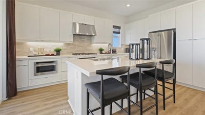 /international/us/312-junco-irvine-ca-110108441870/