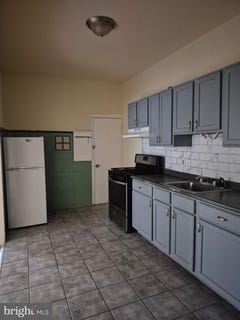 /international/us/1245-empire-avenue-camden-nj-110101624984/
