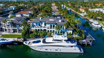 /international/us/2457-ne-26th-street-lighthouse-point-fl-110110278237/