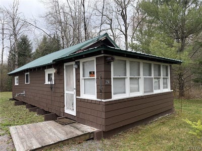/international/us/236-state-route-8-cold-brook-ny-110107787695/